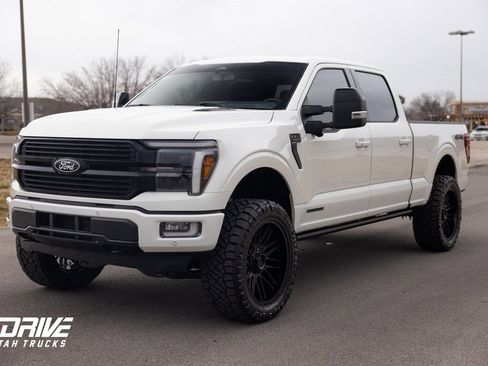 Used 2025 Ford F150 Platinum image 4