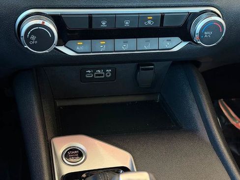 Certified 2025 Nissan Altima 2.5 SV FWD image 27