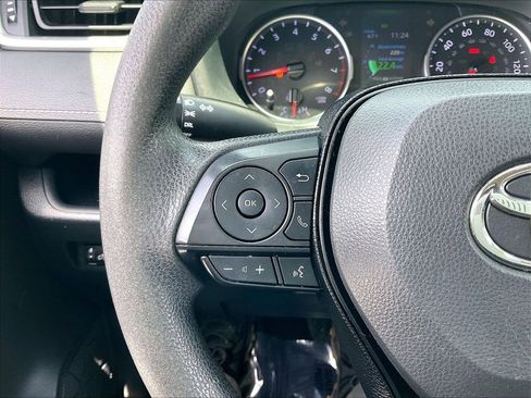 Used 2019 Toyota RAV4 LE AWD/4WD image 19