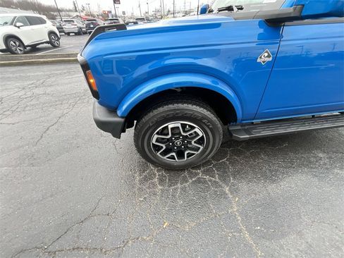 Used 2024 Ford Bronco Outer Banks image 10