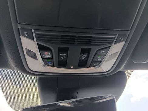 Used 2025 Acura RDX SH-AWD image 28