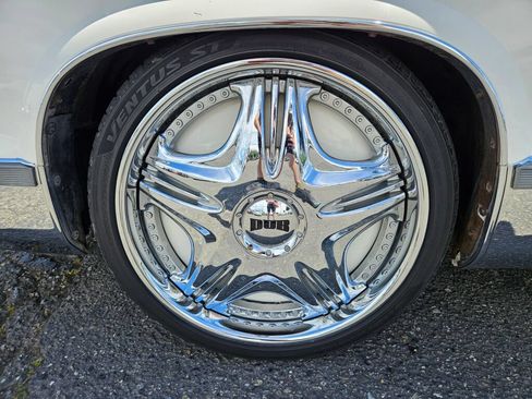 Used 1994 Cadillac Fleetwood Brougham RWD image 8