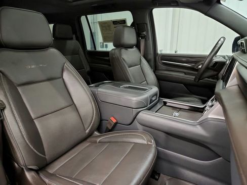 Used 2022 GMC Yukon XL Denali RWD image 39