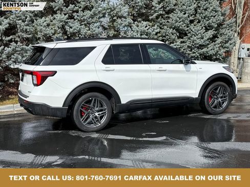 Used 2025 Ford Explorer ST-Line w/ ST-Line Street Pack image 9