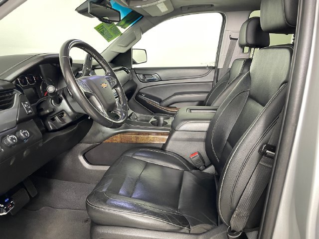 Used 2019 Chevrolet Suburban LT AWD/4WD image 2