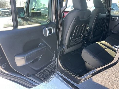 Used 2021 Jeep Gladiator Rubicon image 35