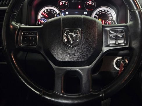 Used 2018 RAM 1500 Lone Star image 12