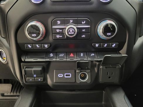 Used 2021 GMC Sierra 1500 AT4 image 7