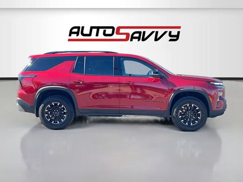 Used 2024 Chevrolet Traverse Z71 w/ Enhanced Driving Package AWD/4WD image 8