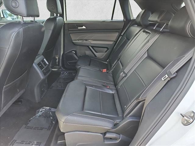 Used 2021 Volkswagen Atlas Cross Sport SE w/ Panoramic Sunroof Package FWD image 24