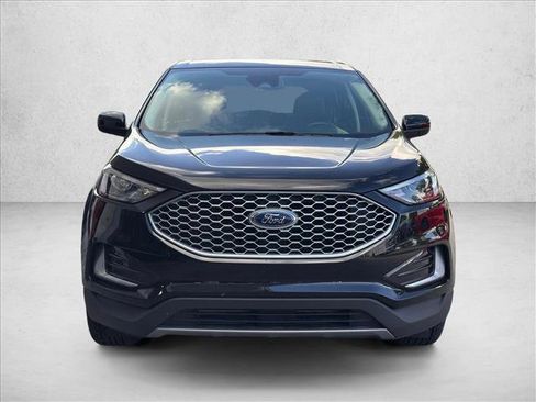 Used 2023 Ford Edge SEL image 2
