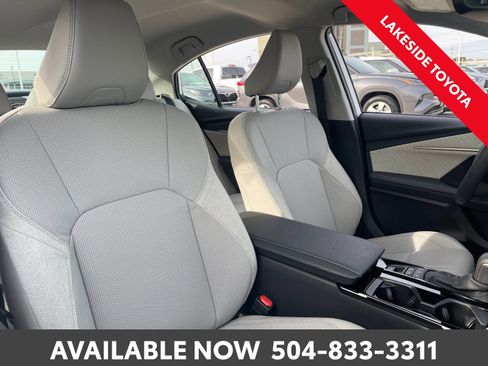 Used 2025 Toyota Camry XLE image 15