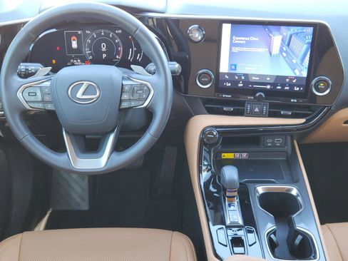 Used 2025 Lexus NX 250 FWD w/ Accessory Package (2T) image 36