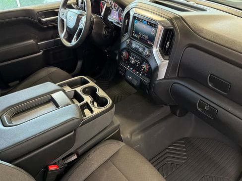 Used 2019 Chevrolet Silverado 1500 LT Trail Boss w/ Convenience Package AWD/4WD image 17