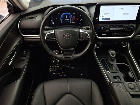 Certified 2024 Toyota Grand Highlander XLE image 21