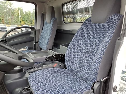 New 2025 Chevrolet Low Cab Forward LCF image 19