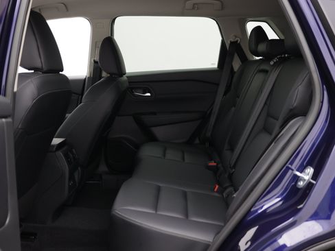 Used 2026 Nissan Rogue SL FWD image 32