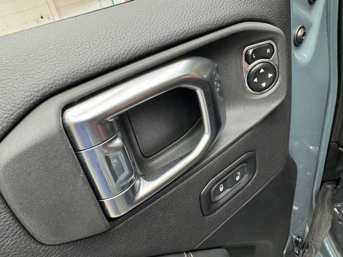 Used 2024 Jeep Wrangler Unlimited Sahara w/ Technology Group image 11