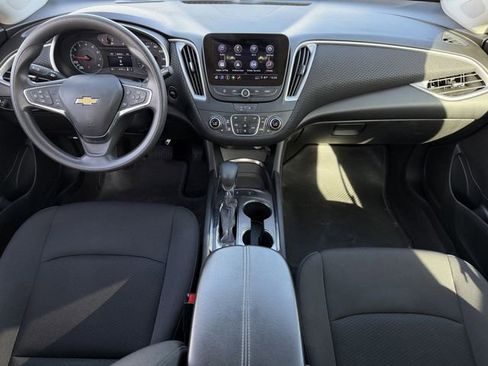 Used 2024 Chevrolet Malibu LT image 11