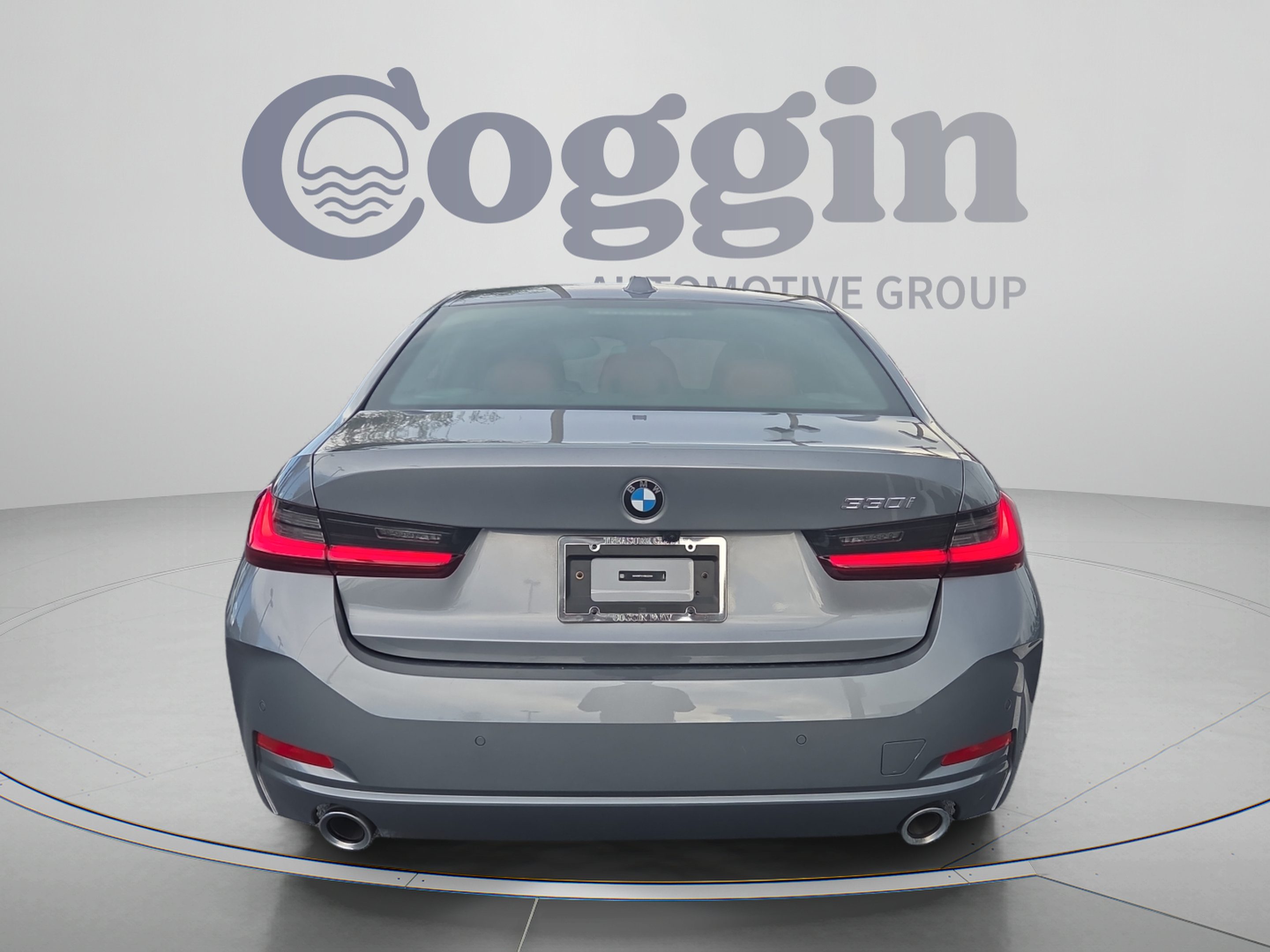Certified 2024 BMW 330i Sedan w/ Premium Package RWD image 4