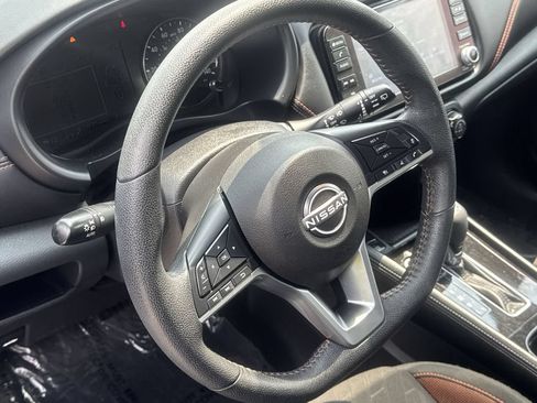 Certified 2024 Nissan Kicks SR FWD image 3