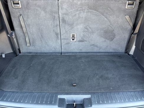 Used 2022 Toyota Highlander XLE FWD image 17