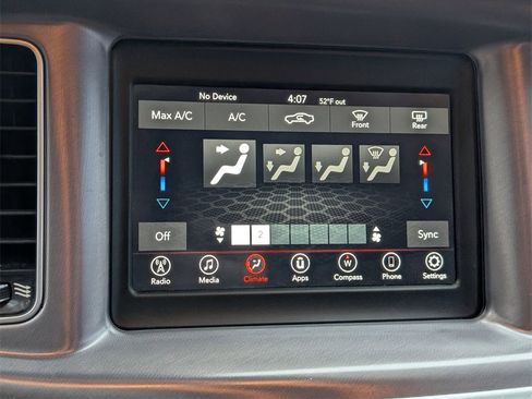 Used 2019 Dodge Charger SXT image 27