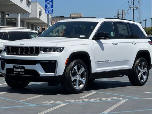 New 2026 Jeep Grand Cherokee Limited AWD/4WD image 8