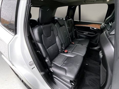 Used 2024 Volvo XC90 B6 Plus image 25