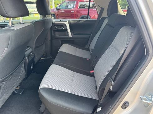 Used 2021 Toyota 4Runner SR5 AWD/4WD image 10