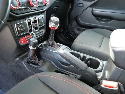 Used 2021 Jeep Wrangler Unlimited Rubicon image 26