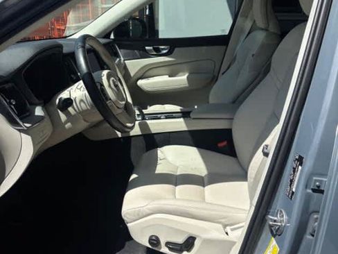 Used 2024 Volvo XC60 T8 Plus AWD/4WD image 2