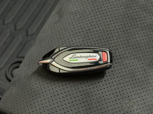 Used 2022 Lamborghini Urus AWD/4WD image 52