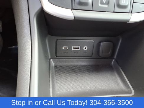 Used 2023 GMC Terrain SLE w/ Elevation Edition AWD/4WD image 25
