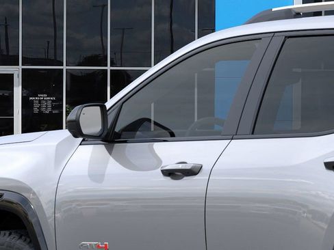 New 2026 GMC Terrain AT4 w/ Technology Package II AWD/4WD image 36