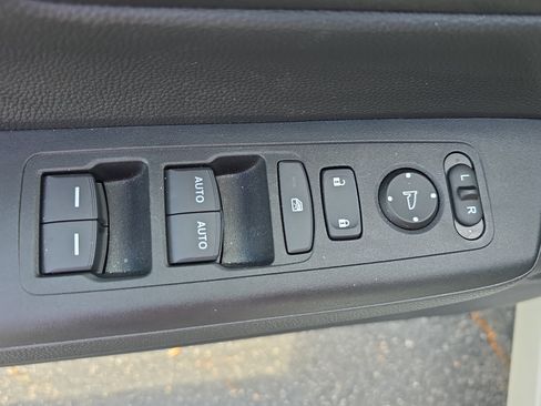 Used 2024 Honda CR-V EX image 28