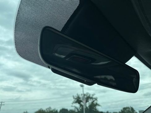 Used 2024 Hyundai Elantra SEL FWD image 25