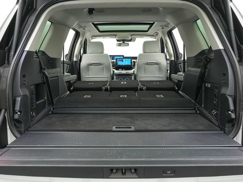 Certified 2025 Ford Expedition Platinum AWD/4WD image 28