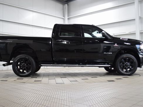 Used 2022 RAM 2500 Big Horn w/ Level C Equiment Group image 8