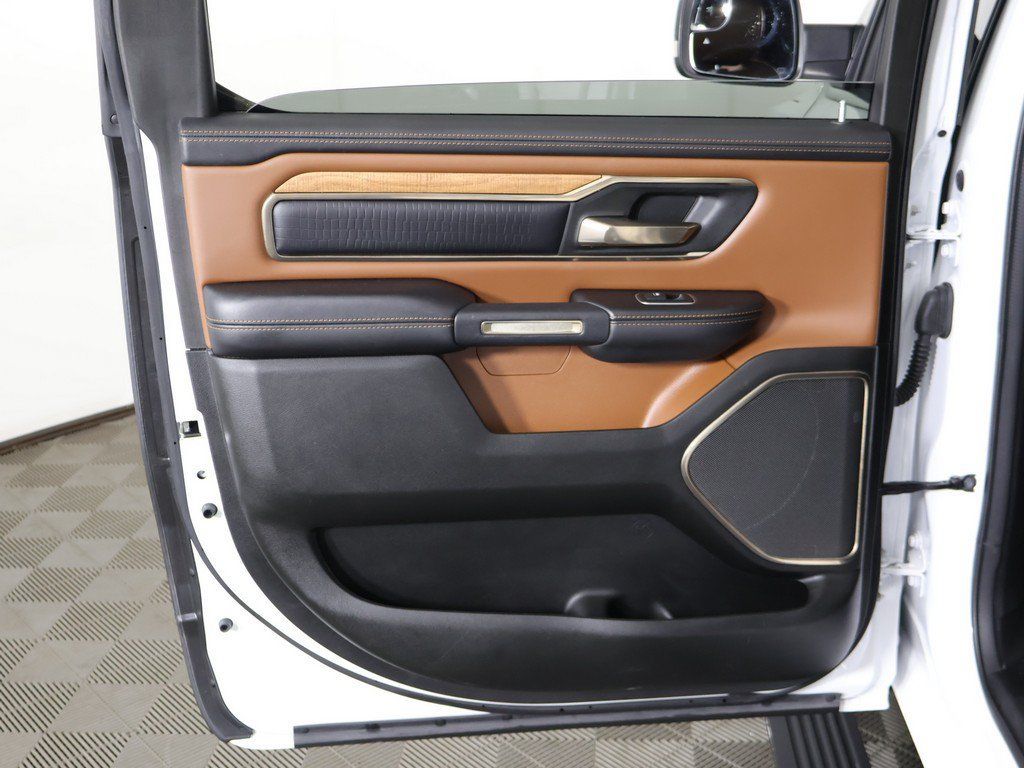 Used 2022 RAM 1500 Limited AWD/4WD image 29