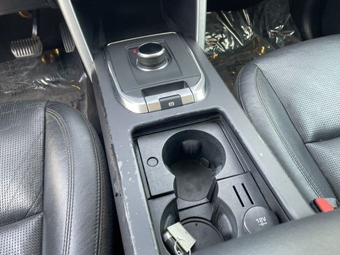 Used 2019 Land Rover Discovery Sport SE AWD/4WD image 19