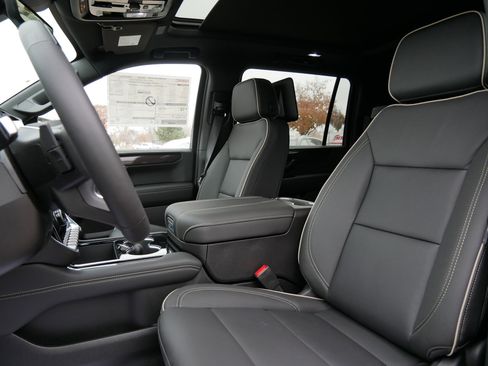 New 2026 GMC Yukon XL Elevation image 4