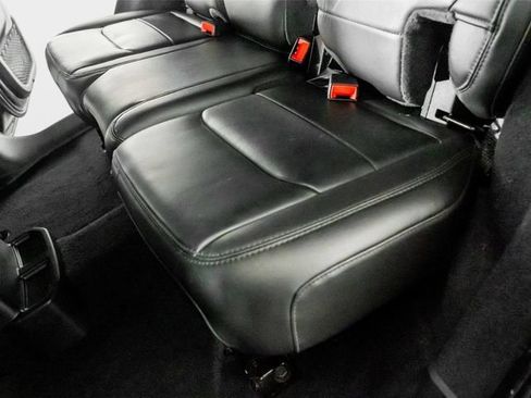 Used 2021 Jeep Wrangler Unlimited Sahara AWD/4WD image 30
