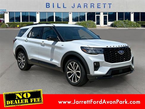 New 2026 Ford Explorer ST-Line RWD image 1
