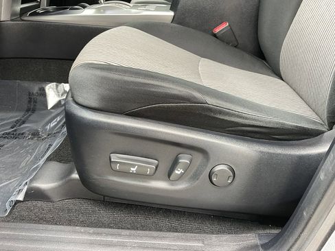 Used 2015 Toyota 4Runner Limited image 25