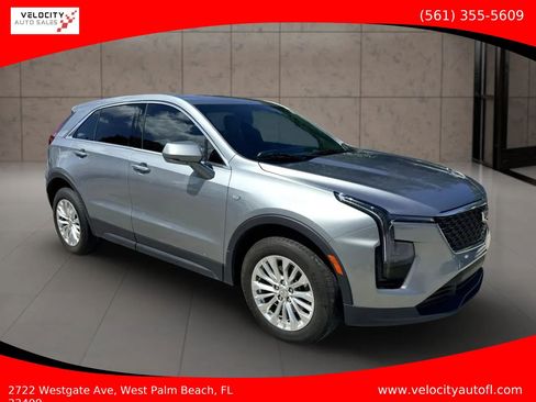 Used 2024 Cadillac XT4 Luxury w/ Cold Weather Package FWD image 1