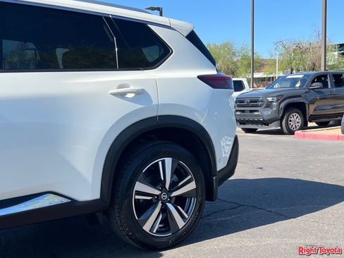 Used 2021 Nissan Rogue Platinum AWD/4WD image 10