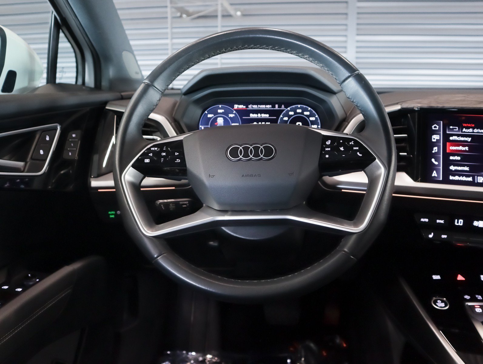 Used 2023 Audi Q4 e-tron Premium Plus RWD image 17