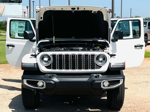 Used 2025 Jeep Wrangler Sahara w/ Technology Group image 67