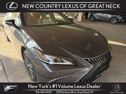 New 2025 Lexus ES 350 w/ Premium Package